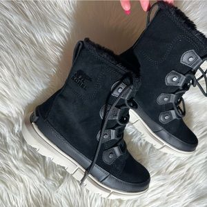 Sorel explorer Joan boots. Waterproof. New with tags